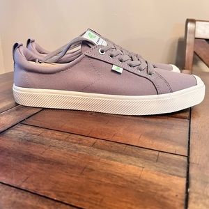 NIB CARIUMA Canvas Sneakers UNISEX